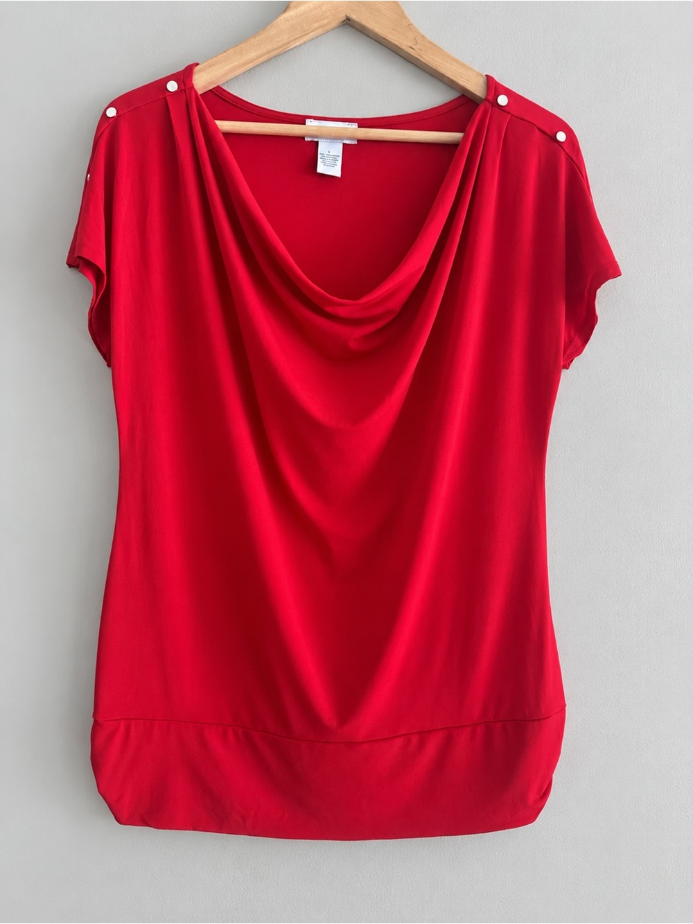 Carmen Marc Valvo Red Cowl Neck Top Large Studded Shoulder Draped Short Sleeve